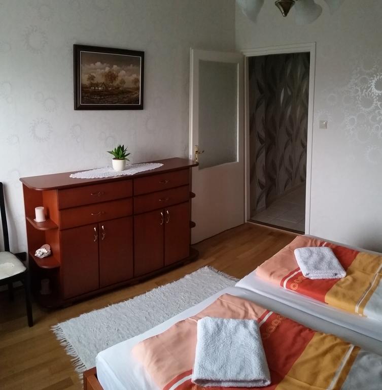 FaDóra Apartman Tihany Quarto foto