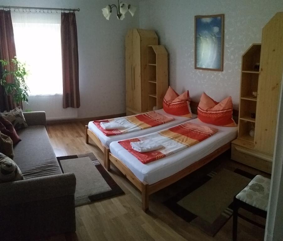 FaDóra Apartman Tihany Exterior foto